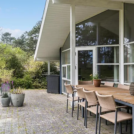 4 Bedroom Beautiful In