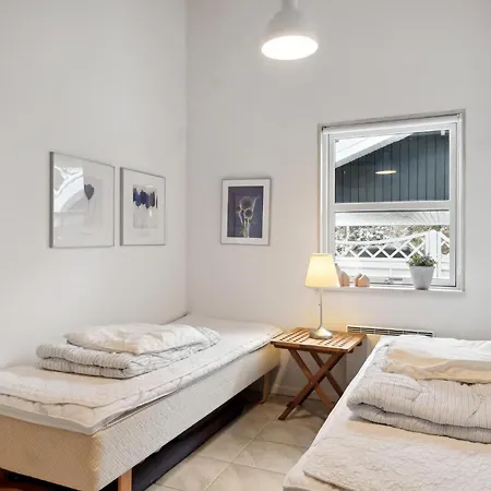 Holiday home 4 Bedroom Beautiful In Kalundborg