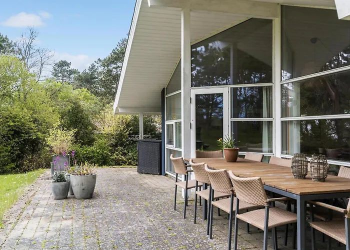 4 Bedroom Beautiful In