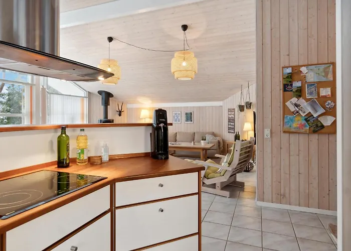 Holiday home 4 Bedroom Beautiful In *